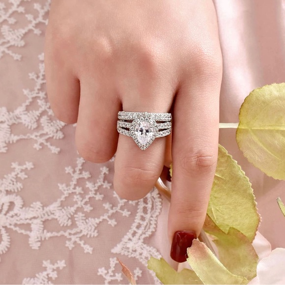 Sold - Wedding/Engagement Ring - Picture 2 of 6